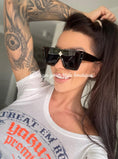 Load image into Gallery viewer, Sunglasses
