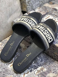 Load image into Gallery viewer, Slippers
