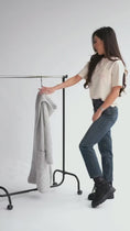 Load and play video in Gallery viewer, Long Cardigan/  light gray
