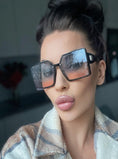 Load image into Gallery viewer, Sunglasses DC
