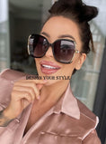 Load image into Gallery viewer, Sunglasses
