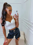 Load image into Gallery viewer, Denim shorts
